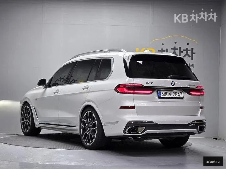 BMW X7 6