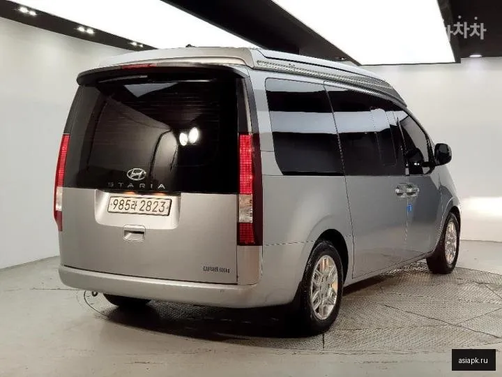 Hyundai Staria 4