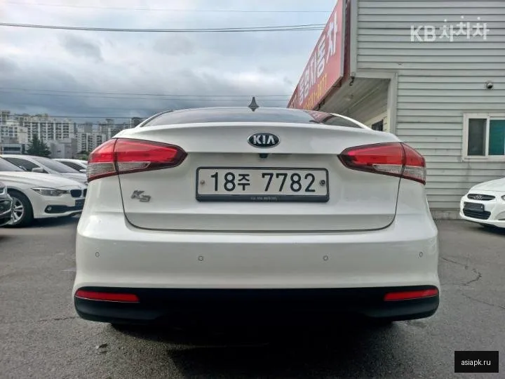 Kia K3 6