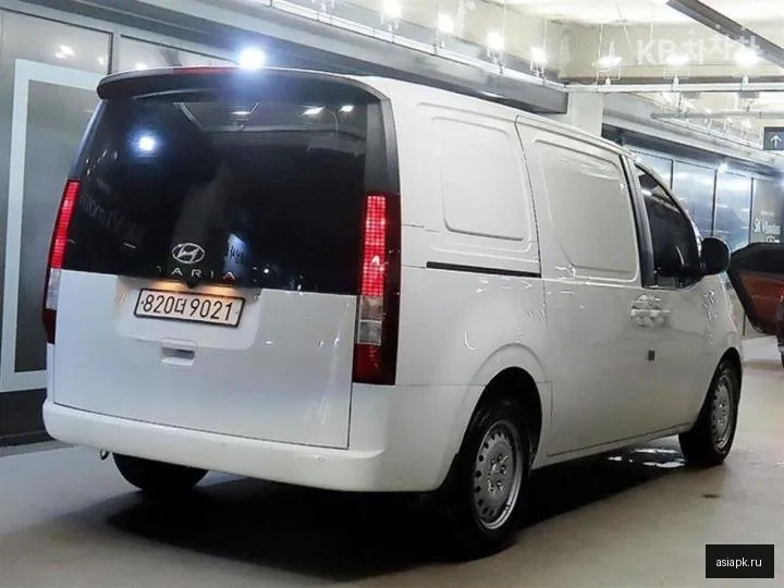 Hyundai Staria 4