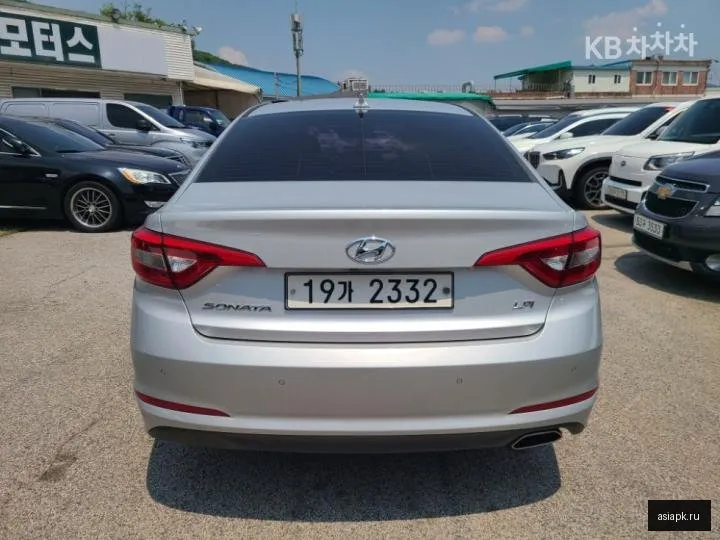 Hyundai Sonata 5