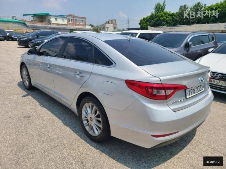 Hyundai Sonata 6