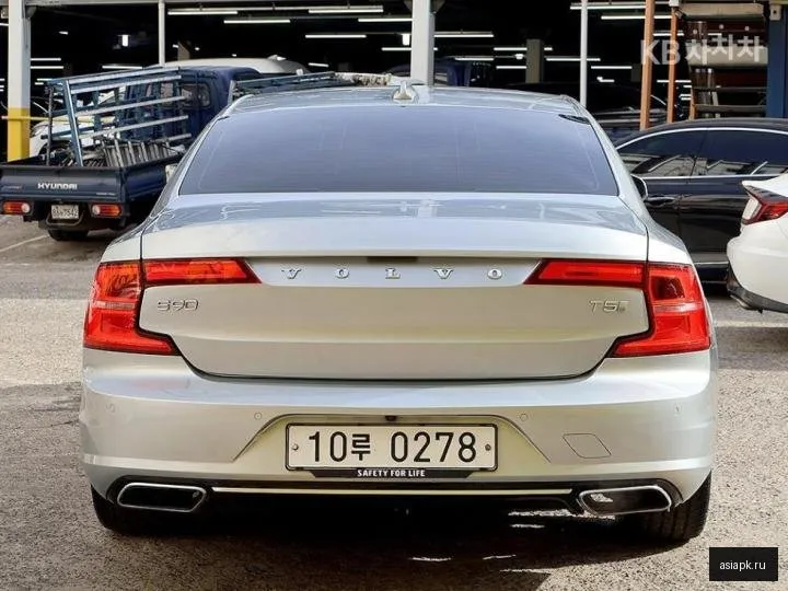 Volvo S90 3
