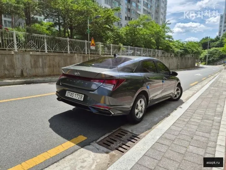 Hyundai Avante 4