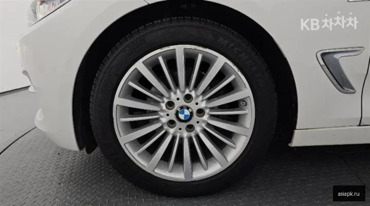 BMW 3-Series Gran Turismo 5