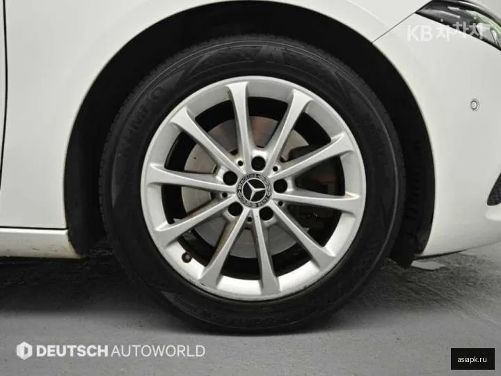 Mercedes-Benz A-Class 5