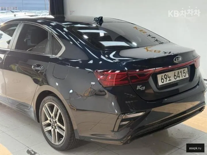 Kia K3 6