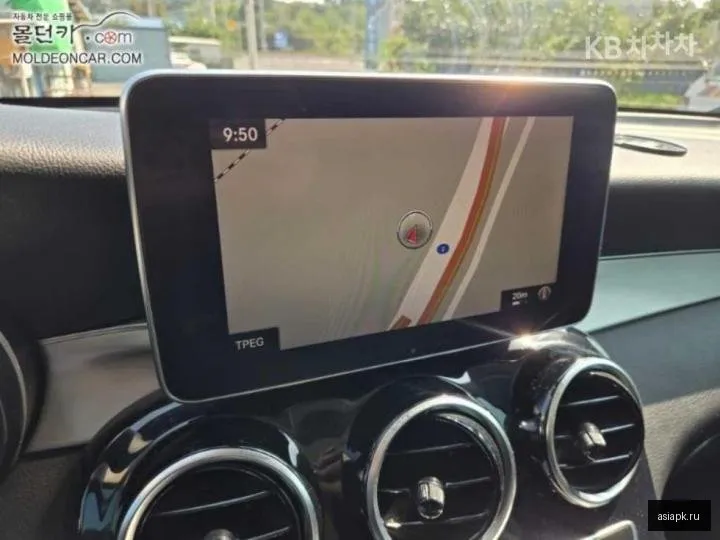 Mercedes-Benz GLC-Class 6