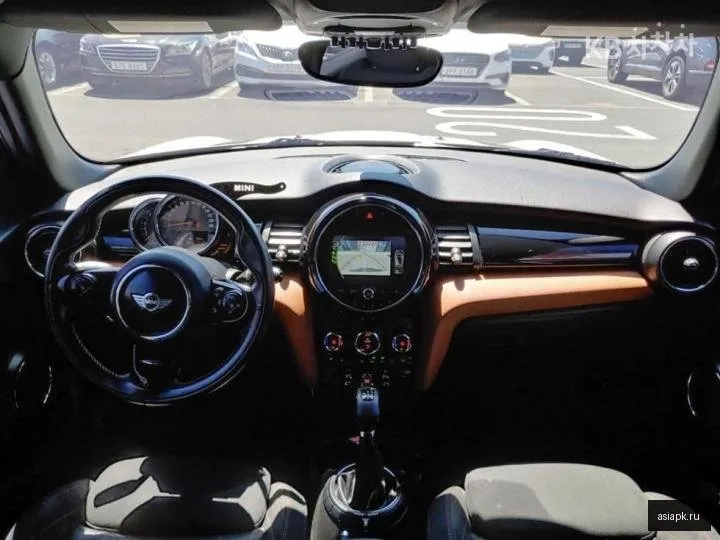 MINI Hatch 4