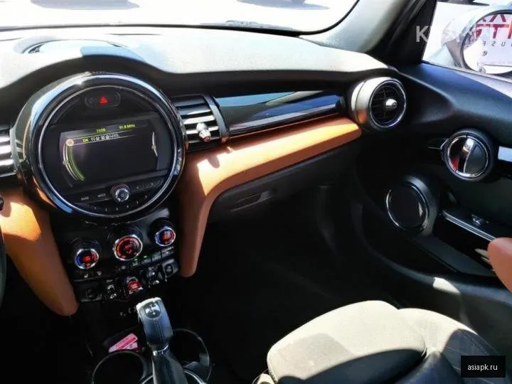 MINI Hatch 6