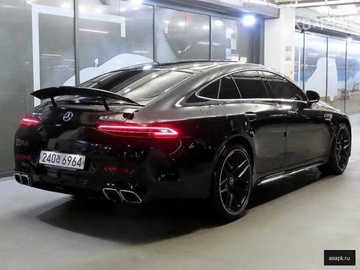 Mercedes-Benz AMG GT 4