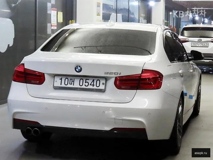 BMW 3-Series 3