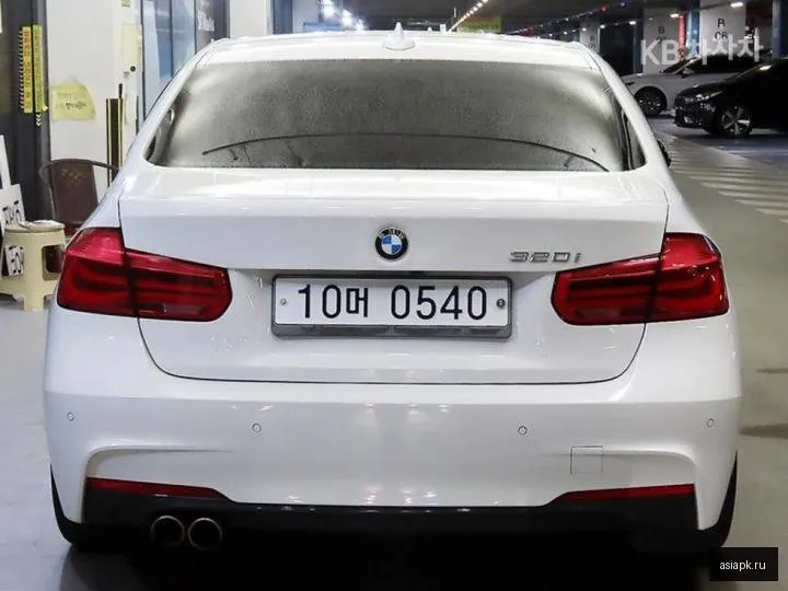 BMW 3-Series 4
