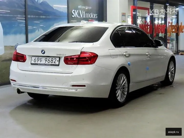 BMW 3-Series 3