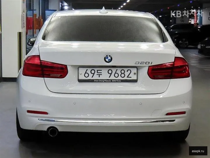 BMW 3-Series 4