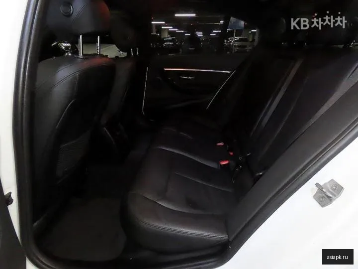 BMW 3-Series 6