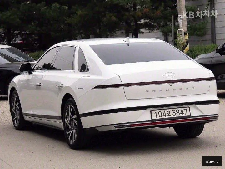 Hyundai Grandeur 3