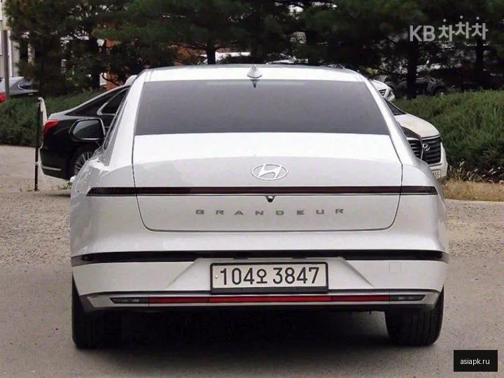 Hyundai Grandeur 4