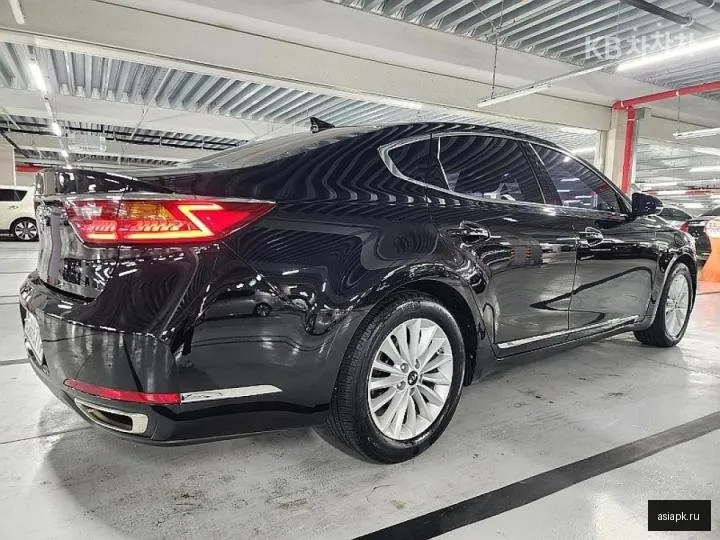 Kia K7 4