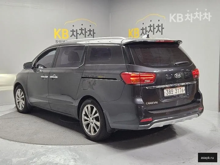 Kia Carnival 6