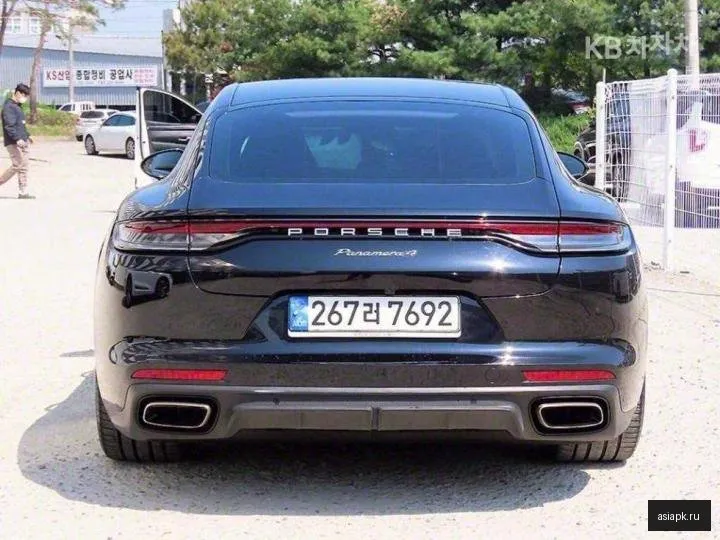 Porsche Panamera 4
