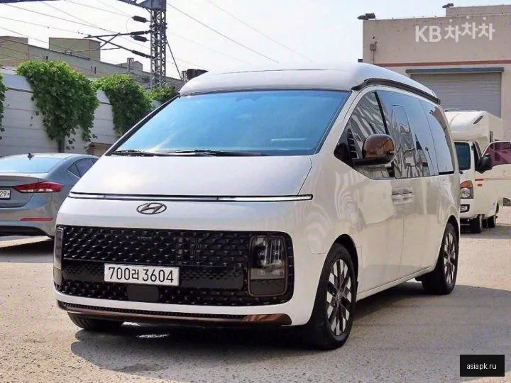 Hyundai Staria 2