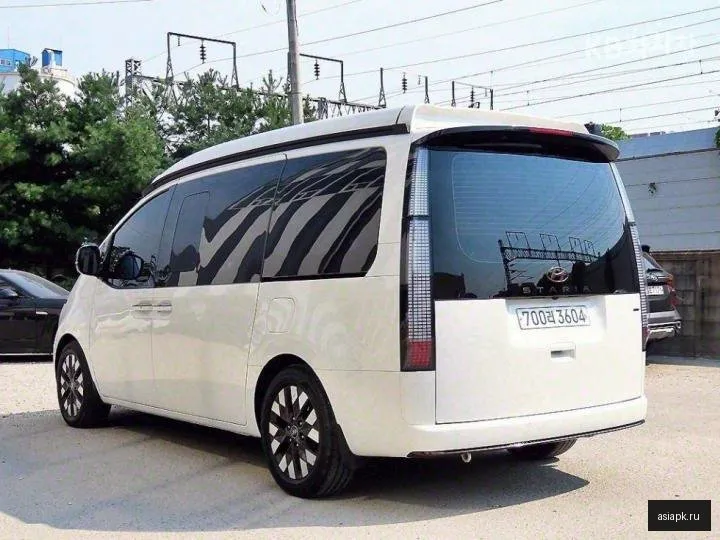 Hyundai Staria 3