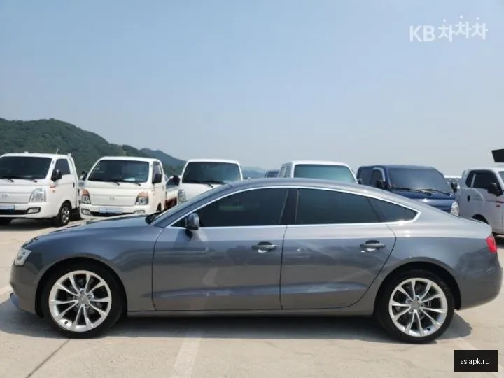 Audi A5 4