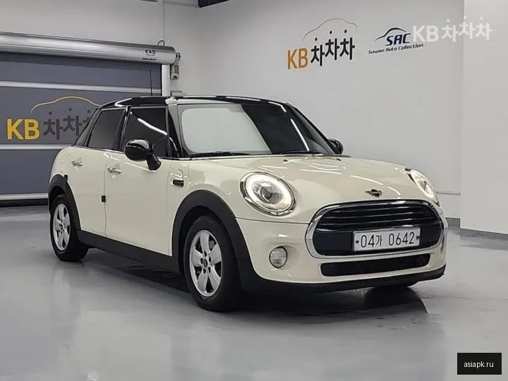 MINI Hatch 4