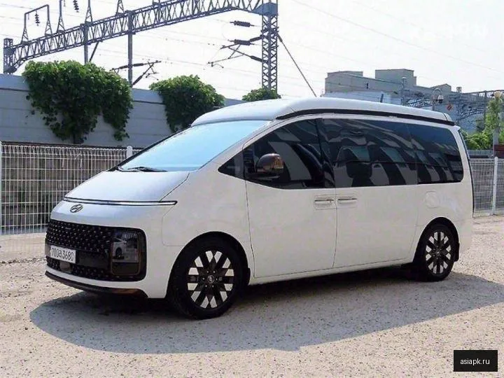 Hyundai Staria 2