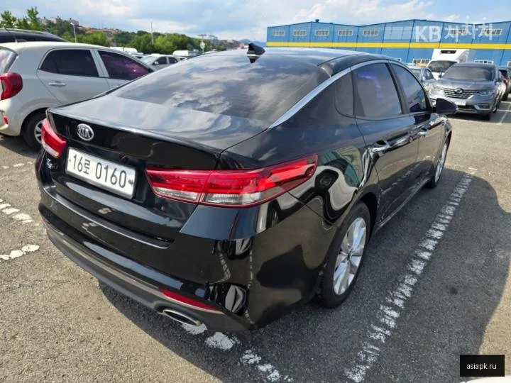 Kia K5 4