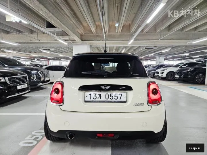 MINI Hatch 4