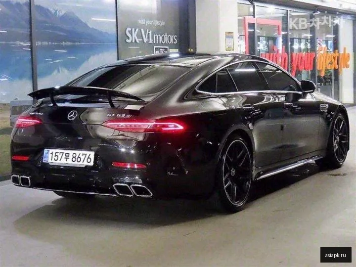 Mercedes-Benz AMG GT 4