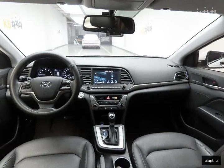 Hyundai Avante 6