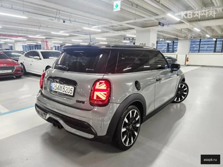 MINI Hatch 6