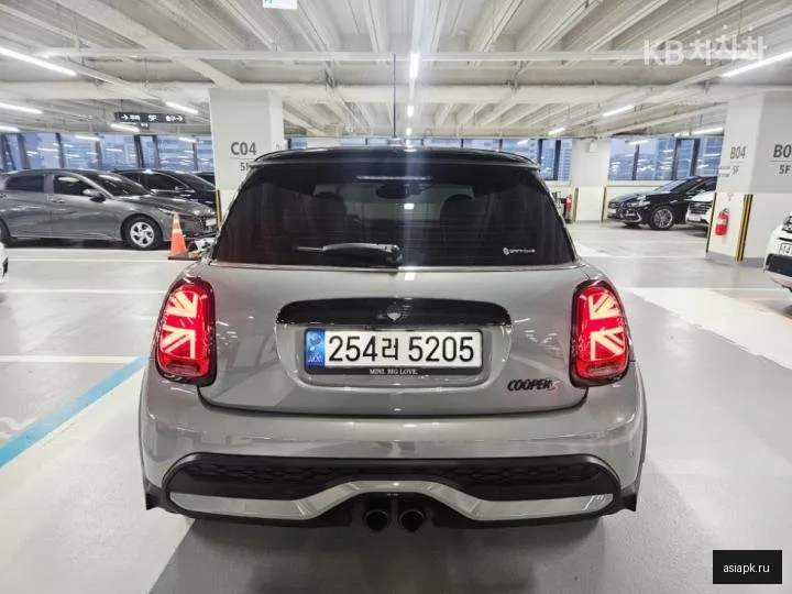 MINI Hatch 5