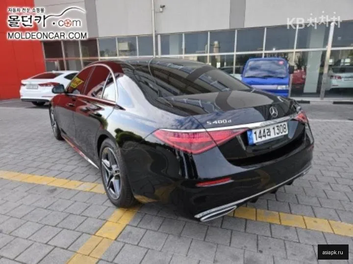 Mercedes-Benz S-Class 3