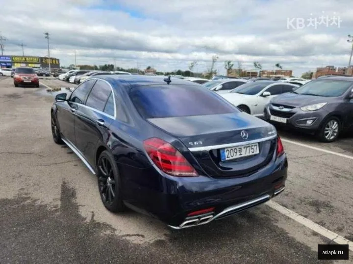 Mercedes-Benz S-Class 5