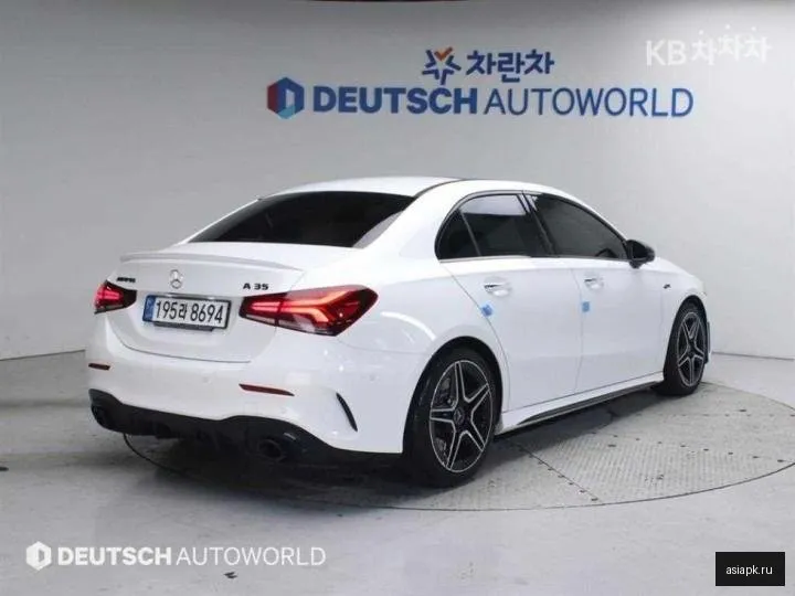 Mercedes-Benz A-Class 2