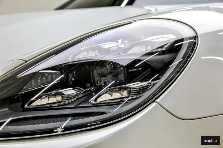 Porsche Panamera 5
