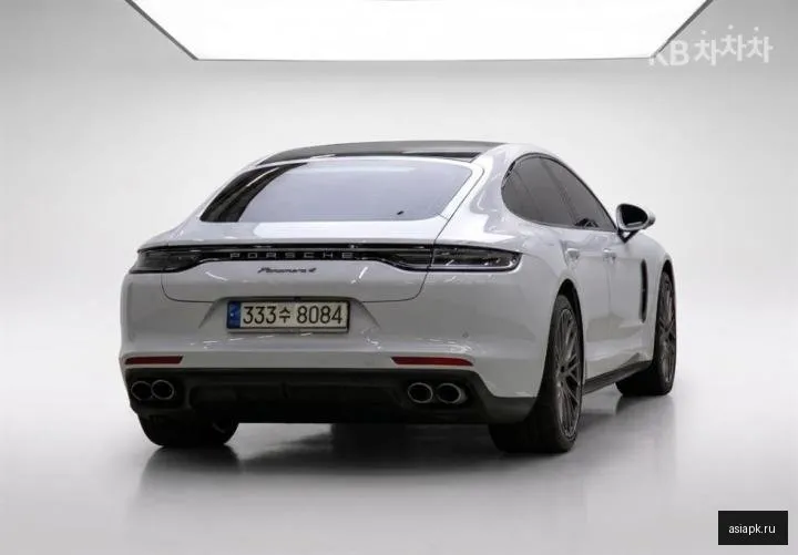 Porsche Panamera 6