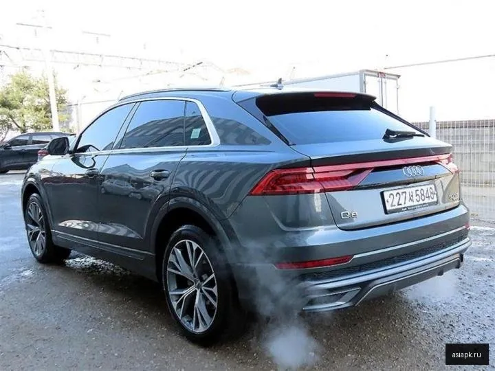 Audi Q8 3