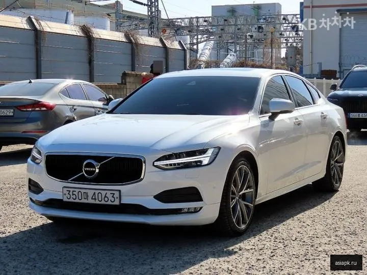 Volvo S90 2
