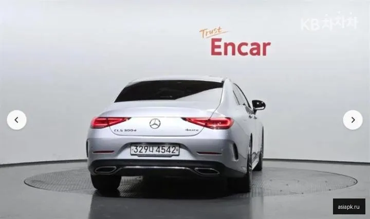 Mercedes-Benz CLS-Class 4