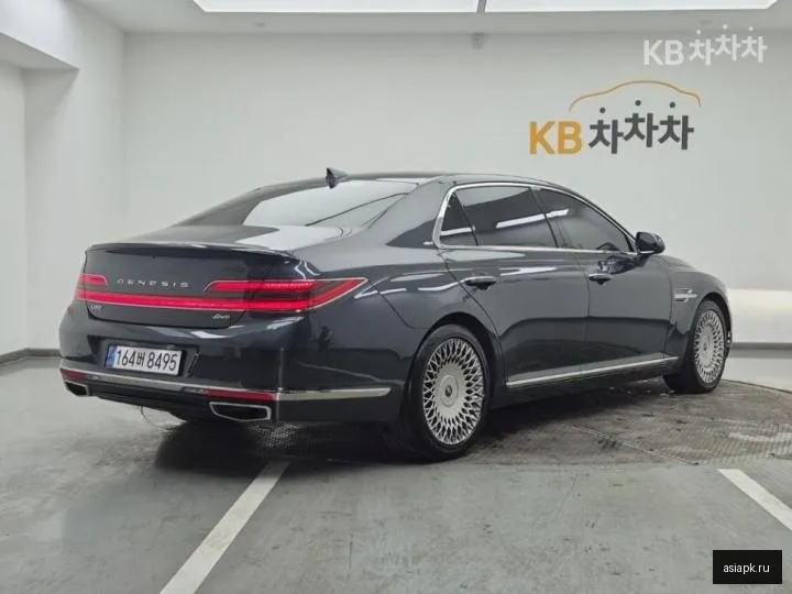 Genesis G90 4