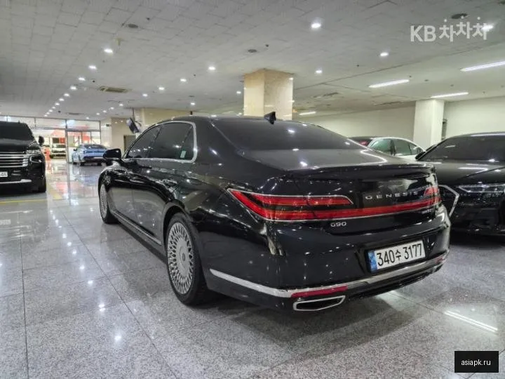 Genesis G90 3