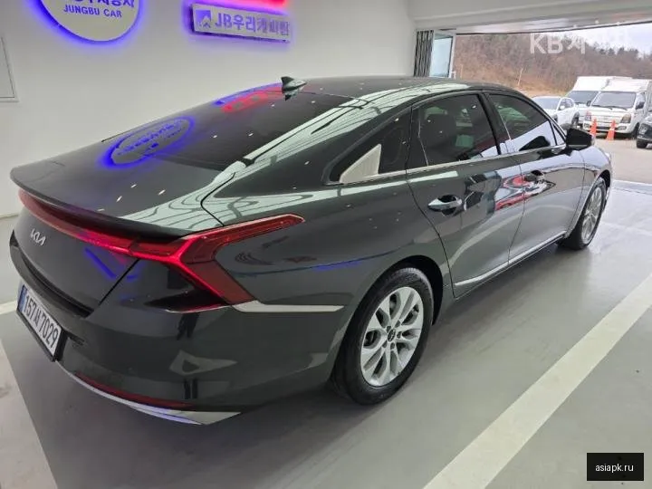 Kia K8 4