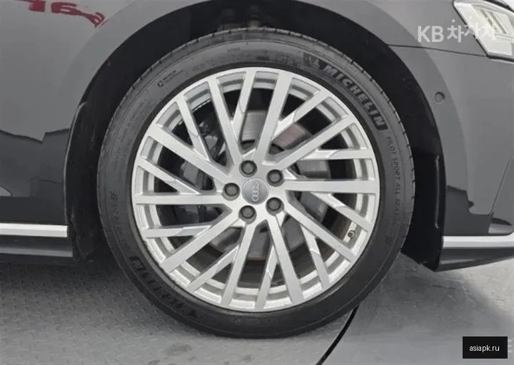 Audi A8 5