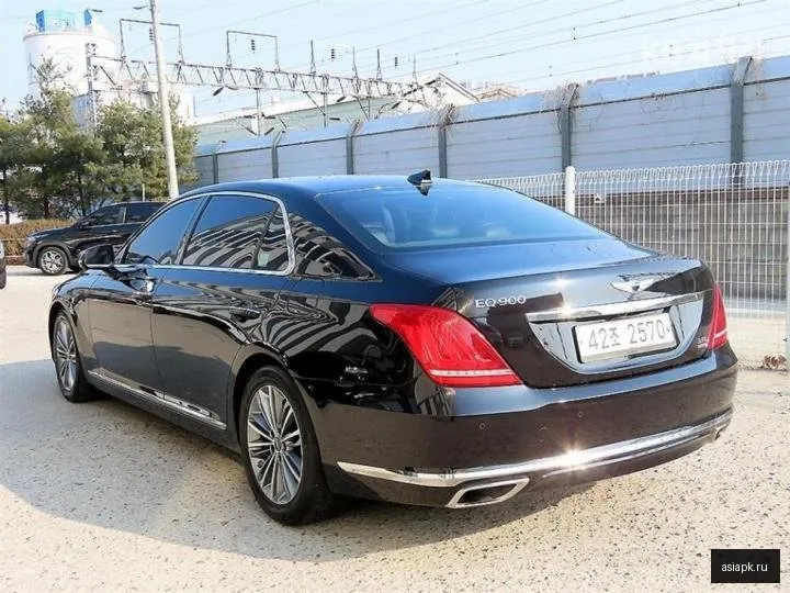 Genesis G90 3