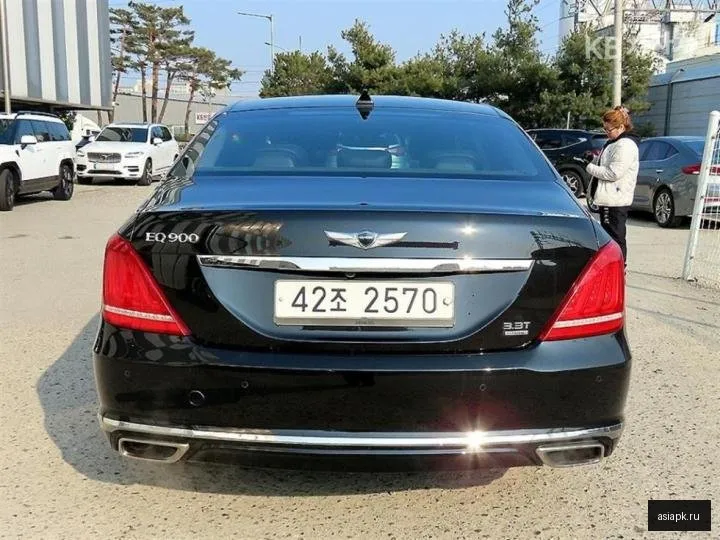 Genesis G90 4